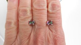 Продам новые серебрянные серьги-гвоздики про-ва Украина мистик топаз - Киев