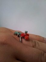 Серебряное кольцо с изумрудами и кораллами - Киев