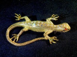 Брошка,брошь Саламандра,ящерица позолота,камни - Донецк