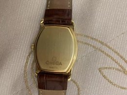 Продам золотые наручные швейцарские часы Omega - Киев
