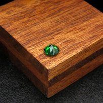 Натуральный Цаворит 0.67 ct - Киев