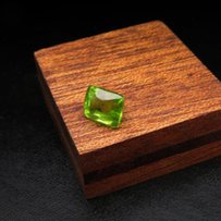 Натуральный Перидот 4.43 ct - Киев